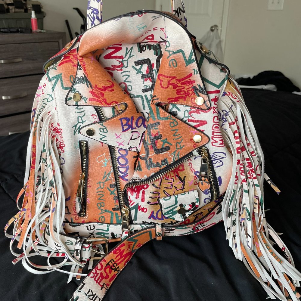 Backpack - Picture 2 of 4